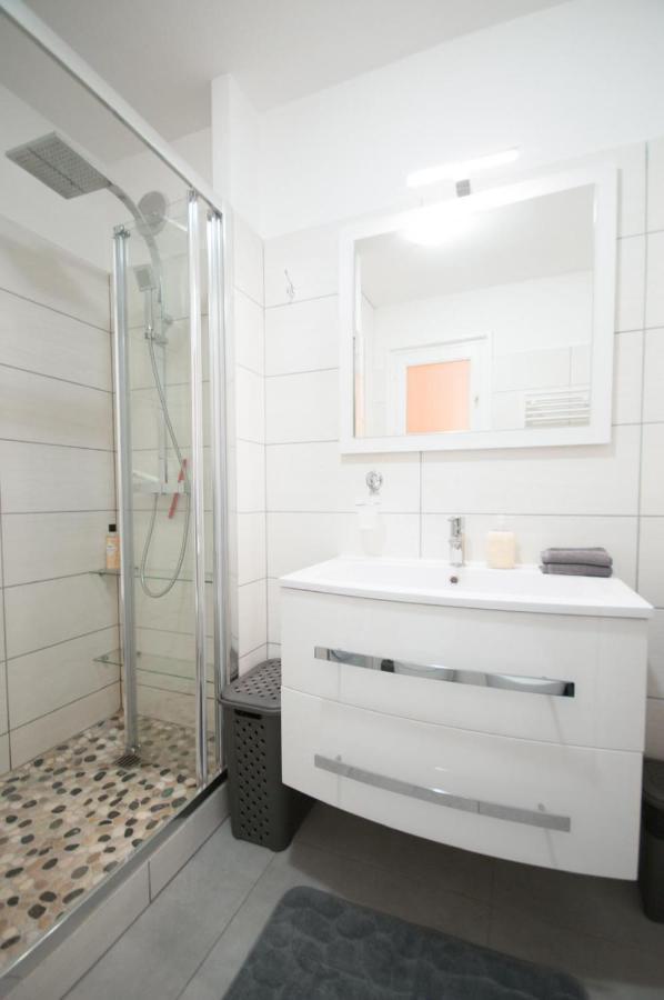 Le Chateau 4 Pers Ac Wifi Vecchia Nizza نيس المظهر الخارجي الصورة